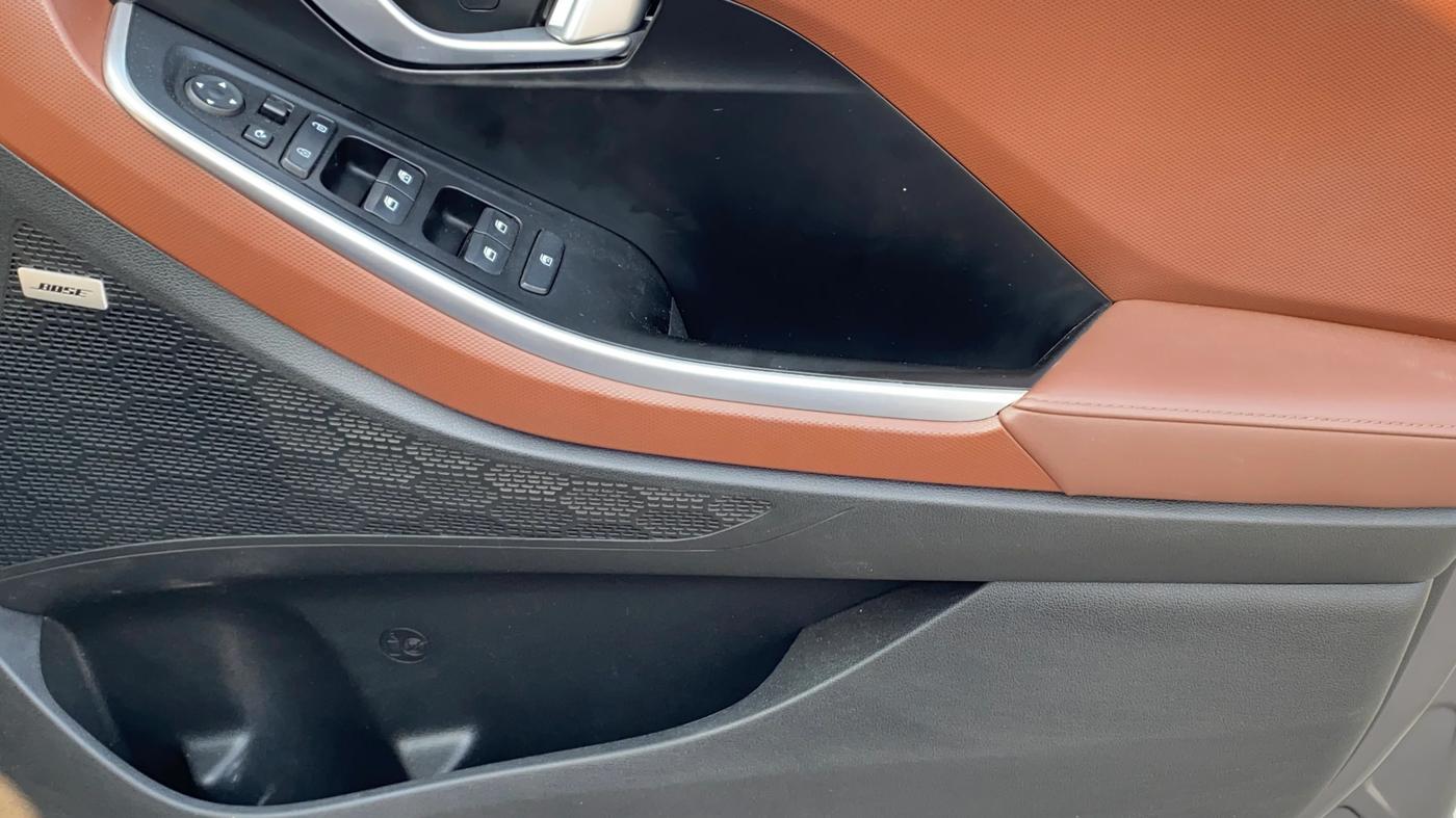 2023 Hyundai ALCAZAR 1.5 SIGNATURE (O) TURBO DCT 7, Petrol, Automatic, 29,417 km, Driver Side Door Panels Control