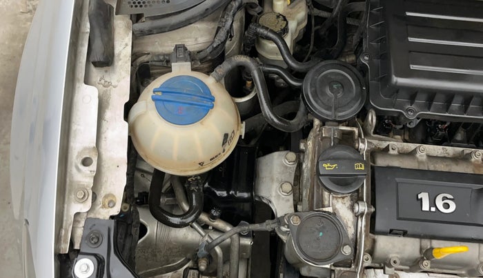 2015 Volkswagen Vento HIGHLINE 1.6 MPI, Petrol, Manual, 1,17,324 km, Engine View - Right