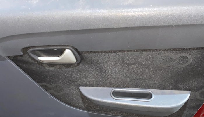 2014 Maruti Alto 800 LXI, Petrol, Manual, 32,036 km, Driver Side Door Panels Control