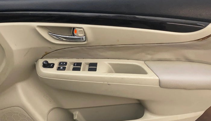 2015 Maruti Ciaz ZXI, Petrol, Manual, 49,901 km, Driver Side Door Panels Control