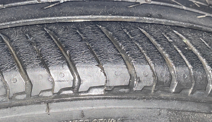 2019 Maruti Baleno ZETA PETROL 1.2, Petrol, Manual, 68,112 km, Right Rear Tyre Tread