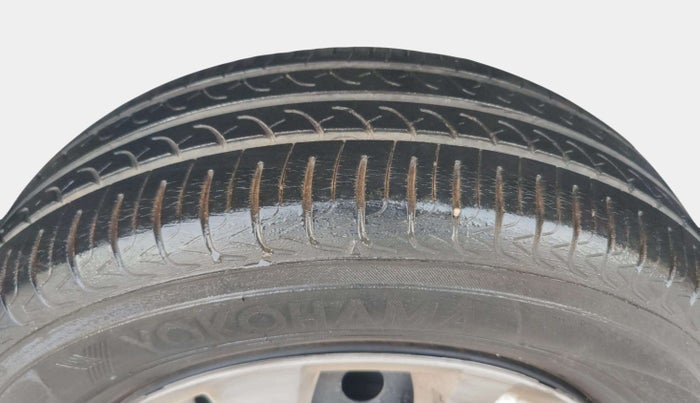 2020 Maruti Swift VXI AMT, Petrol, Automatic, 68,209 km, Right Rear Tyre Tread