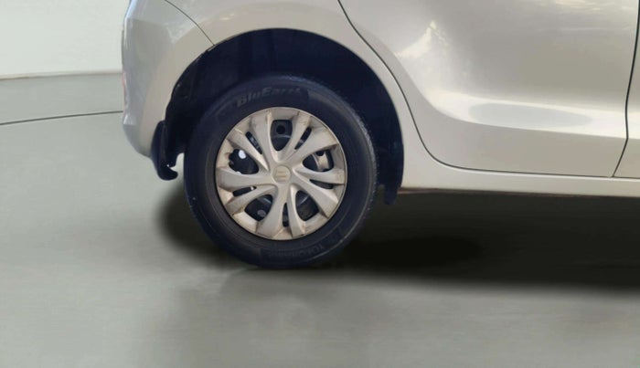 2020 Maruti Swift VXI AMT, Petrol, Automatic, 68,209 km, Right Rear Wheel