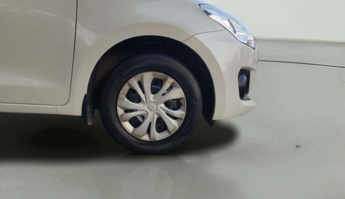 2020 Maruti Swift VXI AMT, Petrol, Automatic, 68,209 km, Right Front Wheel