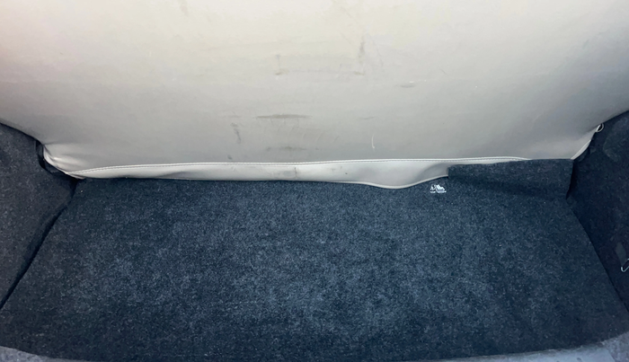 2016 Mahindra Kuv100 K8 D 6 STR, Diesel, Manual, 1,05,756 km, Boot Inside