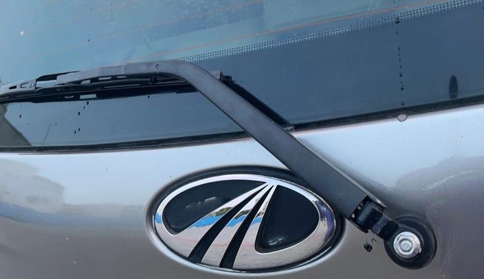 2016 Mahindra Kuv100 K8 D 6 STR, Diesel, Manual, 1,05,756 km, Rear Wiper