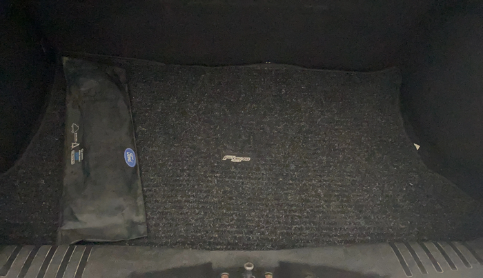 2013 Ford Figo TITANIUM 1.4 DIESEL, Diesel, Manual, 1,33,384 km, Boot Inside