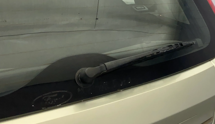 2013 Ford Figo TITANIUM 1.4 DIESEL, Diesel, Manual, 1,33,384 km, Rear Wiper