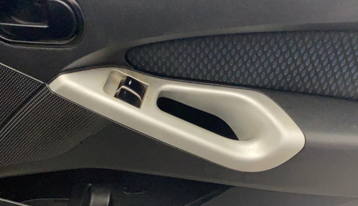 2013 Ford Figo TITANIUM 1.4 DIESEL, Diesel, Manual, 1,33,384 km, Driver Side Door Panels Control