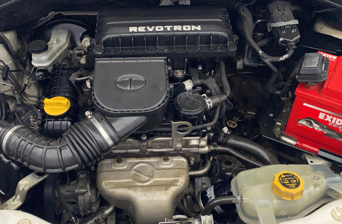 2018 Tata Tiago XZ PETROL, Petrol, Manual, 51,066 km, Engine View