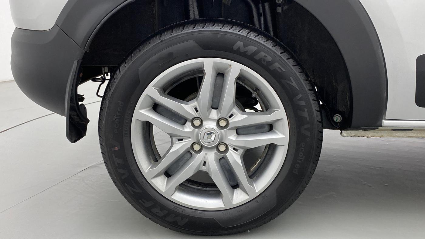 2022 Renault TRIBER RXZ, Petrol, Manual, 3,029 km, Right Rear Wheel