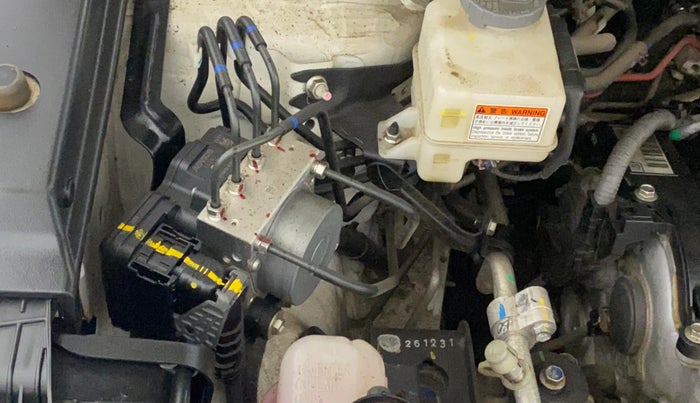 2024 Toyota URBAN CRUISER HYRYDER V HYBRID, Hybrid, Automatic, 14,033 km, Engine View - Right