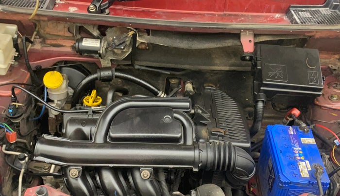 2017 Renault Kwid 1.0 RXL 02 Anniversary Edition, Petrol, Manual, 70,384 km, Engine View