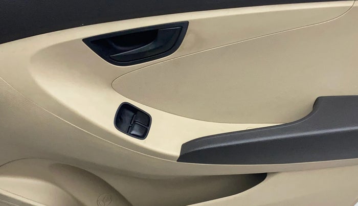 2018 Hyundai Eon ERA +, Petrol, Manual, 37,944 km, Driver Side Door Panels Control