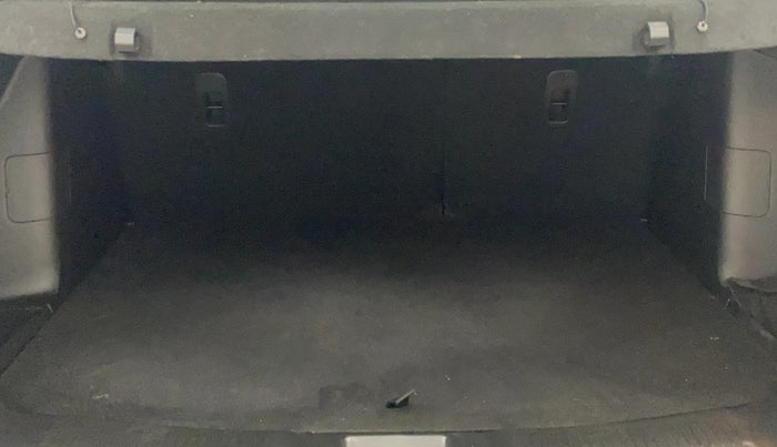 2022 Maruti Grand Vitara ALPHA SMART HYBRID AT, Petrol, Automatic, 18,513 km, Boot Inside