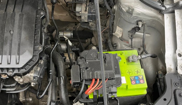 2018 Volkswagen Ameo COMFORTLINE 1.0L, Petrol, Manual, 50,953 km, Engine View - Left