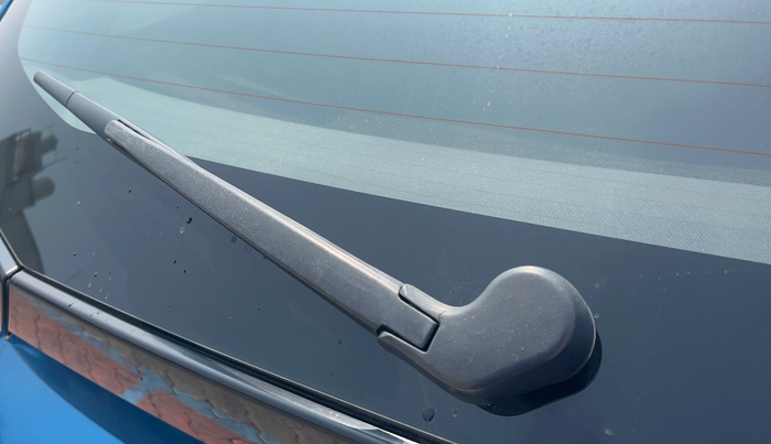 2022 Tata ALTROZ XZ PETROL, Petrol, Manual, 1,10,096 km, Rear Wiper