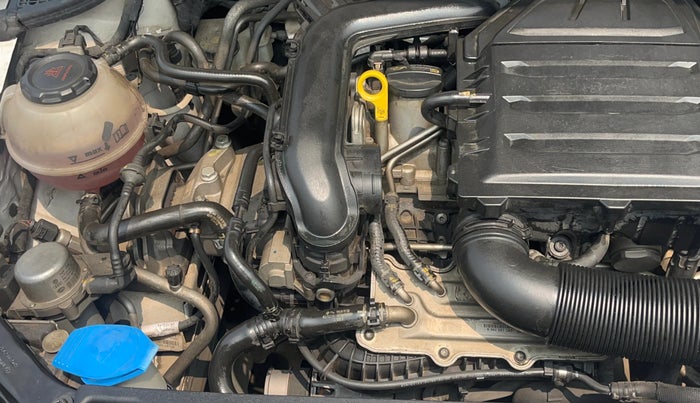 2020 Volkswagen Vento HIGHLINE PLUS 1.0L TSI, Petrol, Manual, 84,897 km, Engine View - Right