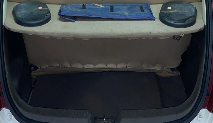 2016 Hyundai i10 MAGNA 1.1, Petrol, Manual, 73,003 km, Boot Inside