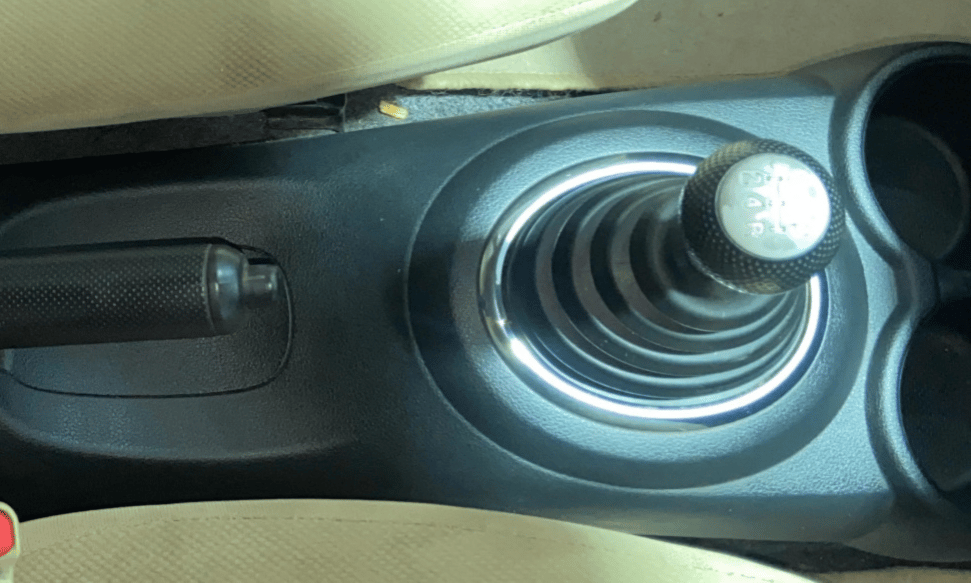 2015 Honda Brio S MT, Petrol, Manual, 55,193 km, Gear Lever