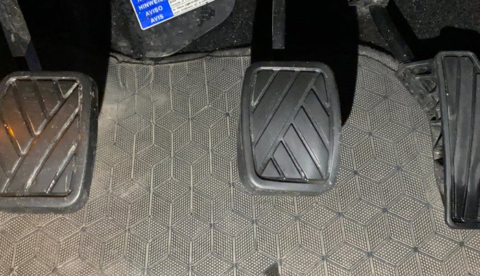 2016 Maruti Baleno ALPHA PETROL 1.2, Petrol, Manual, 88,369 km, Pedals