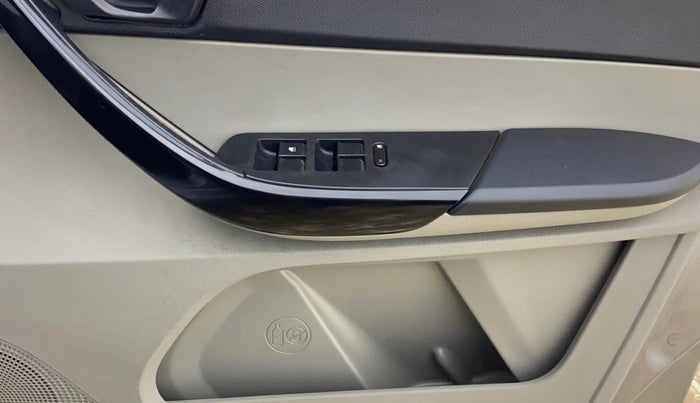 2019 Tata Tiago XZ PETROL, Petrol, Manual, 33,426 km, Driver Side Door Panels Control