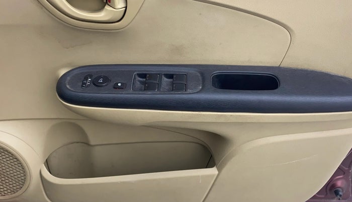 2014 Honda Amaze 1.2L I-VTEC S, Petrol, Manual, 1,08,337 km, Driver Side Door Panels Control