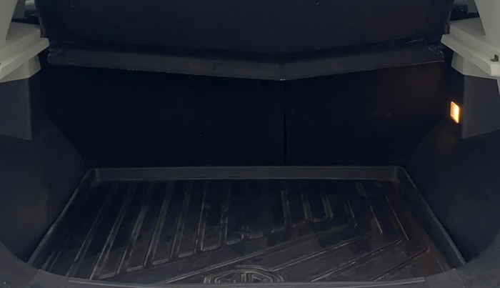 2021 MG ASTOR SAVVY 1.5 CVT S RED, Petrol, Automatic, 27,369 km, Boot Inside