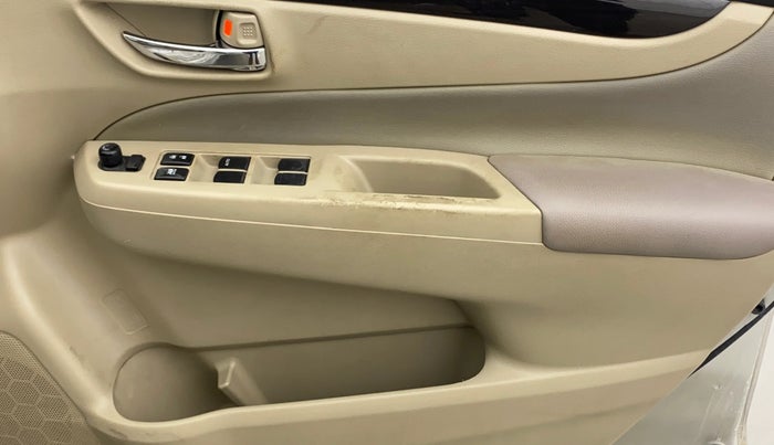 2017 Maruti Ciaz ZETA 1.4  AT PETROL, Petrol, Automatic, 88,506 km, Driver Side Door Panels Control