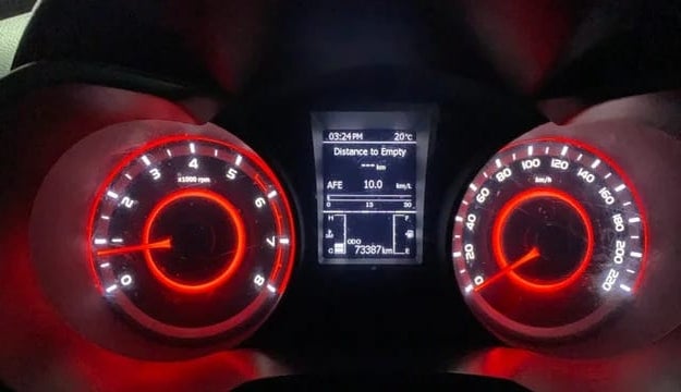 2019 Mahindra XUV300 W8 1.2 PETROL, Petrol, Manual, 73,413 km, Odometer Image