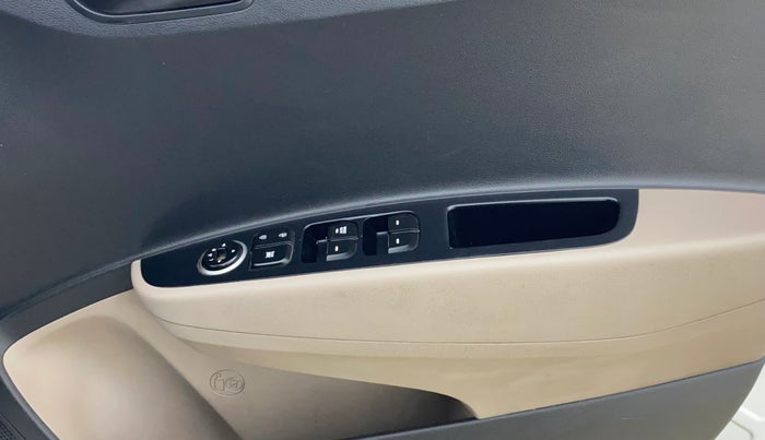 2019 Hyundai Grand i10 MAGNA 1.2 KAPPA VTVT, Petrol, Manual, 86,450 km, Driver Side Door Panels Control