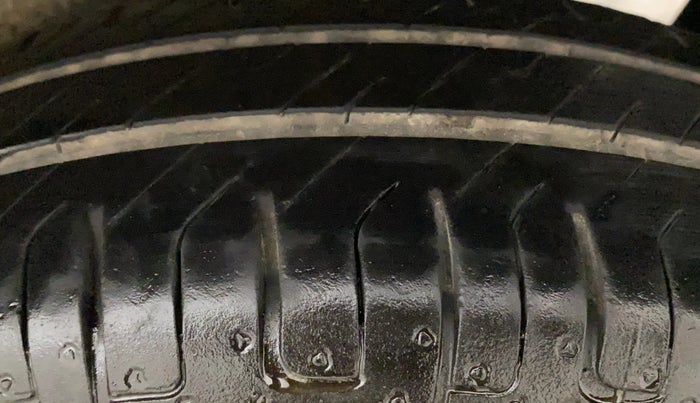 2016 Maruti Wagon R 1.0 VXI AMT, Petrol, Automatic, 75,342 km, Left Rear Tyre Tread