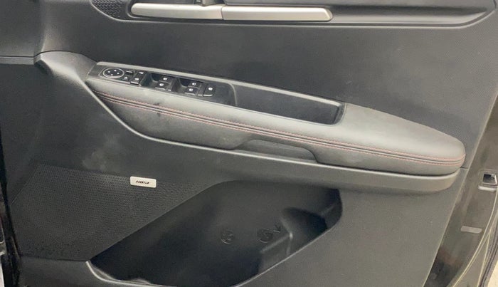 2022 KIA SONET GTX PLUS 1.0 IMT, Petrol, Manual, 18,318 km, Driver Side Door Panels Control