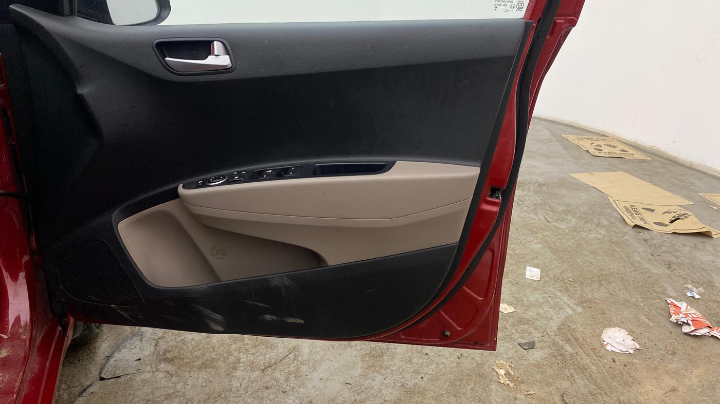 2019 Hyundai Grand i10 ASTA 1.2 KAPPA VTVT, Petrol, Manual, 20,704 km, Driver Side Door Panels Control