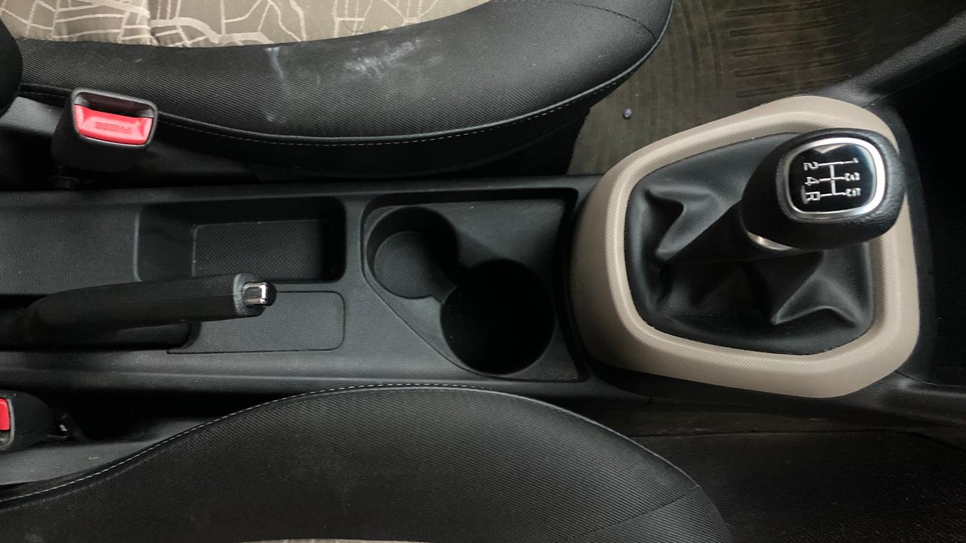 2019 Hyundai Grand i10 ASTA 1.2 KAPPA VTVT, Petrol, Manual, 20,704 km, Gear Lever