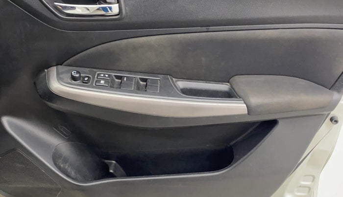 2023 Maruti Swift ZXI AMT, Petrol, Automatic, 35,438 km, Driver Side Door Panels Control