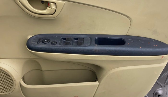2014 Honda Amaze 1.5L I-DTEC S, Diesel, Manual, 75,944 km, Driver Side Door Panels Control