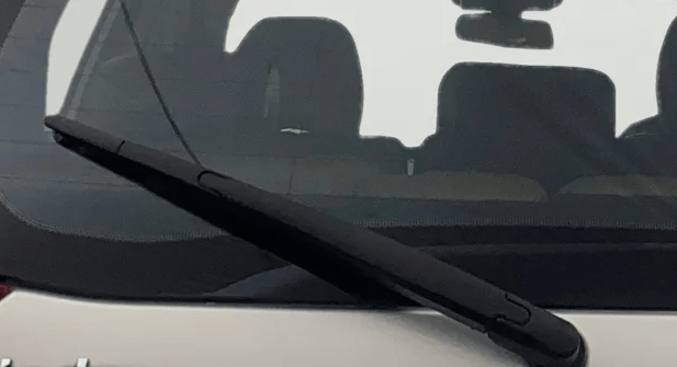 2018 Mahindra XUV500 W11, Diesel, Manual, 93,940 km, Rear Wiper