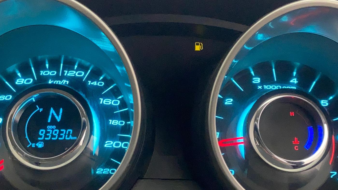 2018 Mahindra XUV500 W11, Diesel, Manual, 93,940 km, Odometer Image