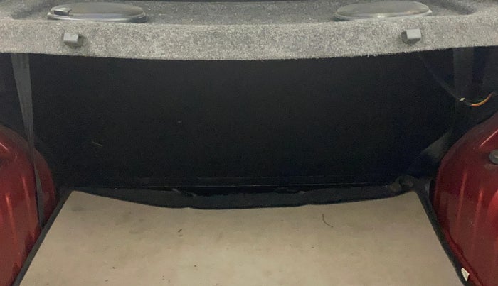 2017 Renault Kwid RXT 1.0 AMT, Petrol, Automatic, 38,949 km, Boot Inside