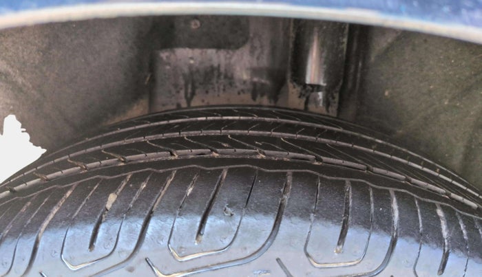 2020 Skoda Superb L&K 2.0 TSI AT, Petrol, Automatic, 67,152 km, Left Front Tyre Tread