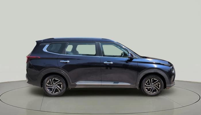 2022 KIA CARENS LUXURY PLUS 1.4 PETROL DCT 7 STR, Petrol, Automatic, 28,520 km, Right Side View
