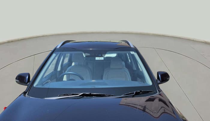 2022 KIA CARENS LUXURY PLUS 1.4 PETROL DCT 7 STR, Petrol, Automatic, 28,520 km, Front Windshield