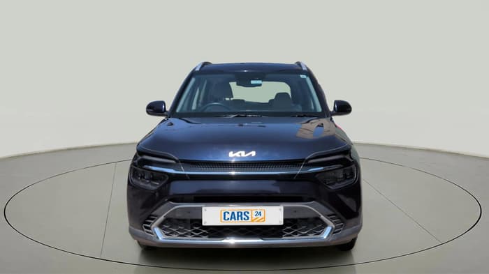 2022 KIA CARENS LUXURY PLUS 1.4 PETROL DCT 7 STR, Petrol, Automatic, 28,520 km, Front