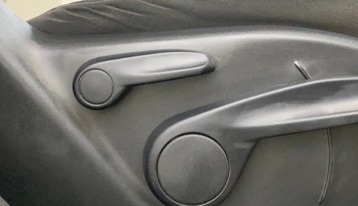 2018 Jeep Compass LIMITED 1.4 PETROL AT, Petrol, Automatic, 35,656 km, Driver Side Adjustment Panel