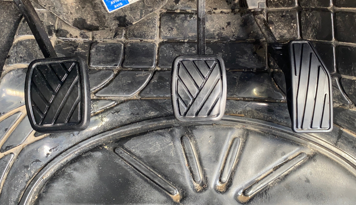 2019 Maruti Swift VXI, Petrol, Manual, 70,199 km, Pedals