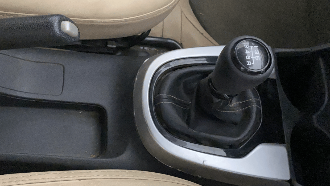 2022 Honda WR-V 1.5L I-DTEC SV MT, Diesel, Manual, 87,746 km, Gear Lever