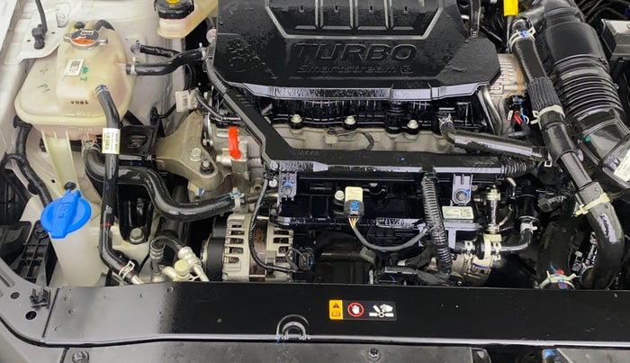 2024 Hyundai Verna SX (O) 1.5 TURBO PETROL MT, Petrol, Manual, 5,204 km, Engine View - Right