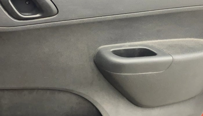 2016 Renault Kwid RXT 0.8, Petrol, Manual, 78,380 km, Driver Side Door Panels Control