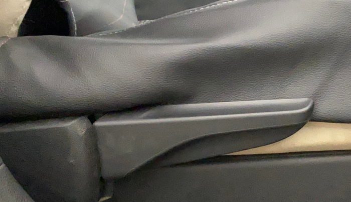 2023 Volkswagen VIRTUS HIGHLINE TSI 1.0 MT, Petrol, Manual, 39,475 km, Driver Side Adjustment Panel